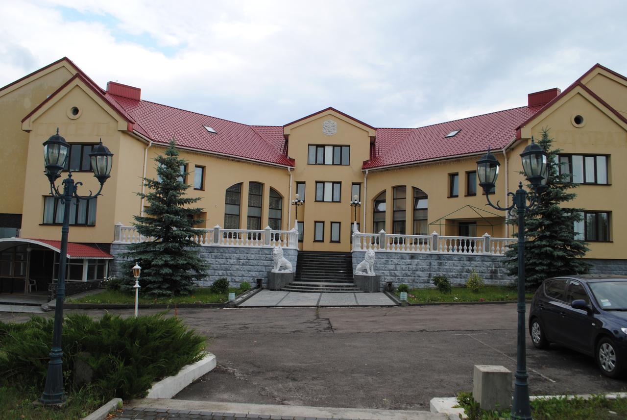 Hotel - Restaurant "Lion'S Heart" Velyka Omelyana Eksteriør billede